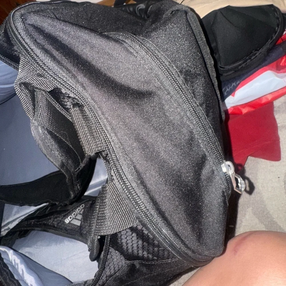 Adidas Black duffel Bag / backpack option - Picture 2 of 4